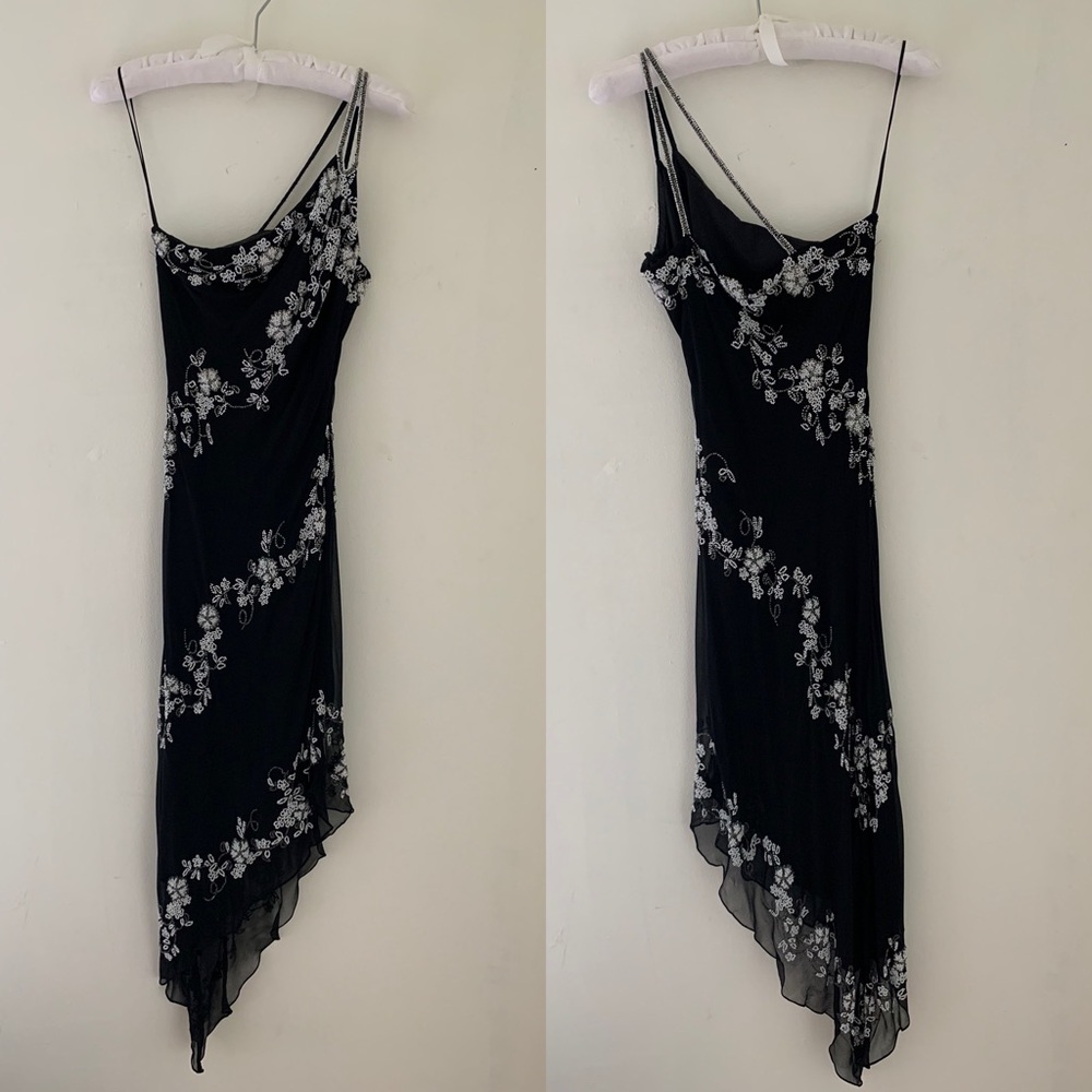 SOLD Stunning Vintage Y2K Asymmetrical Beaded Dress Cache Sz 6 - Picture 2 of 16